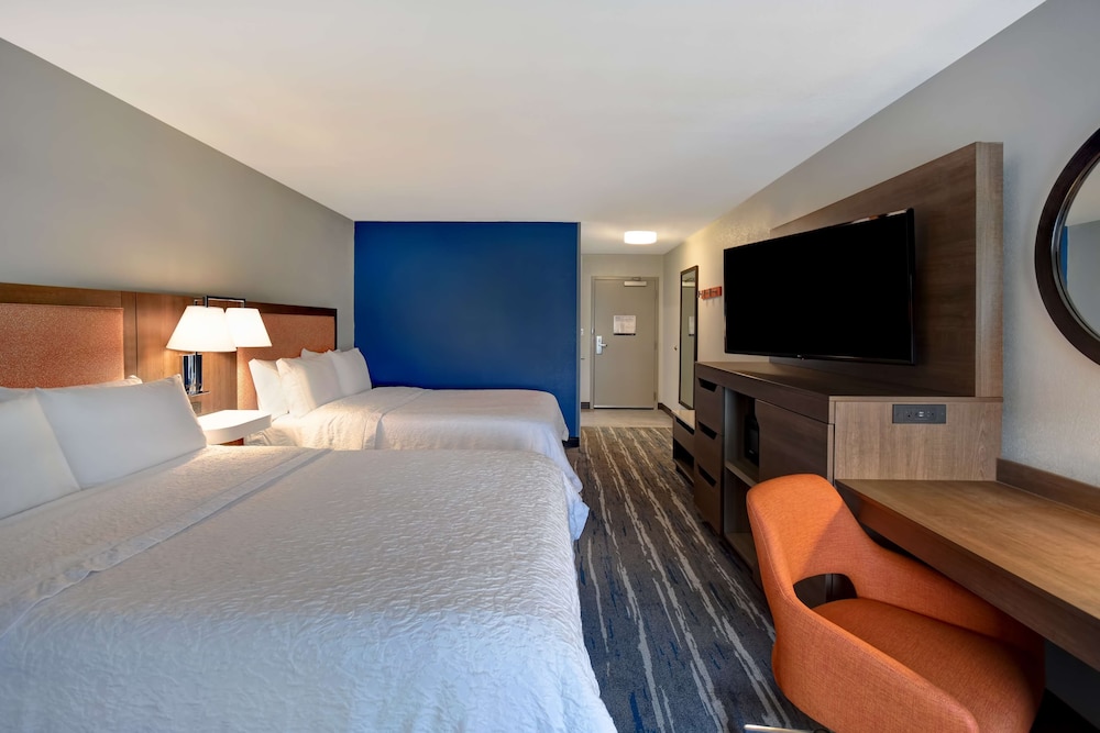 Hampton Inn Potomac Mills Woodbridge - photo 17