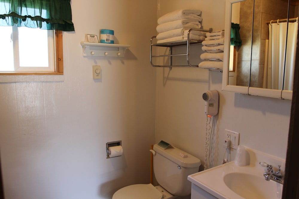 Lakeside Resort and Motel - photo 42