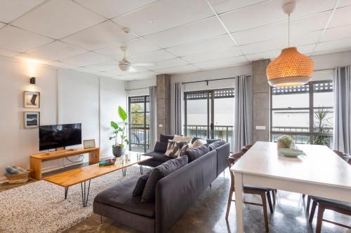 Yamba Views Angourie Views Apartment — 4-Star Luxury Hotel in Yamba, Australia