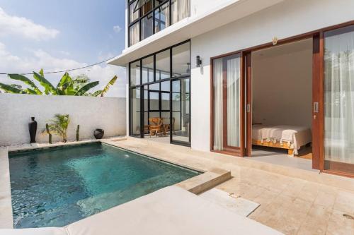 Blue Twin Cosy 2 BDR central Villa w Pool. — 4-Star Luxury Hotel in Canggu, Indonesia