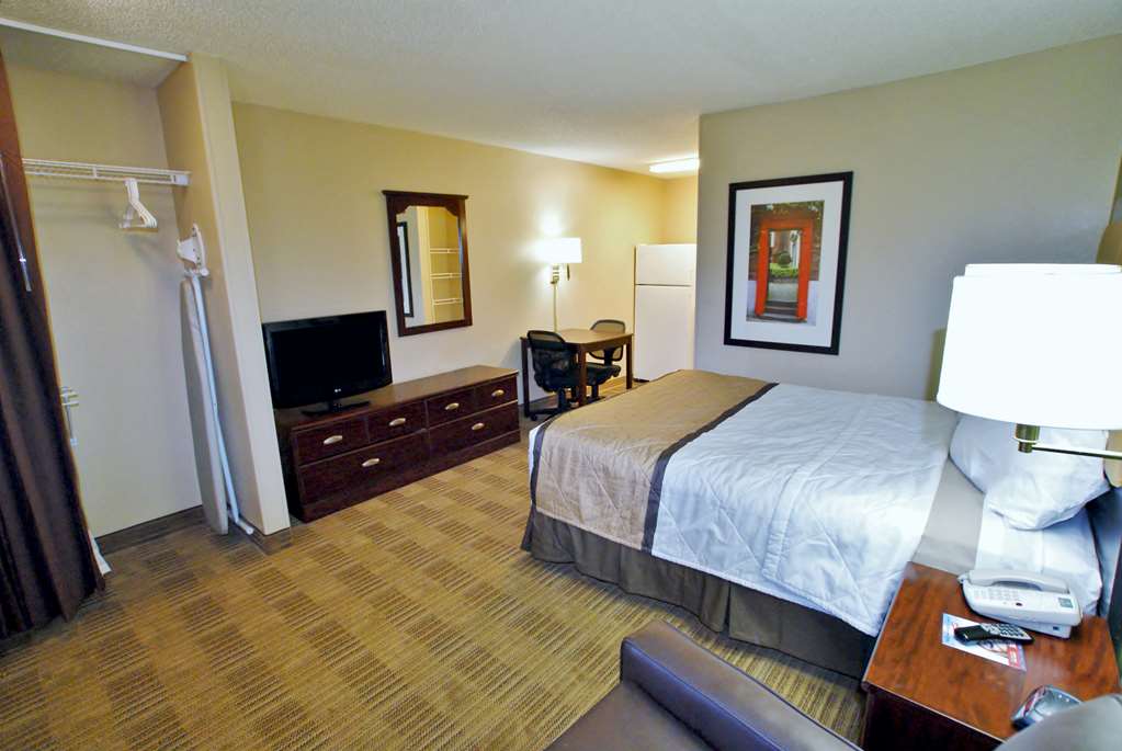 MainStay Suites Knoxville Cedar Bluff - photo 6