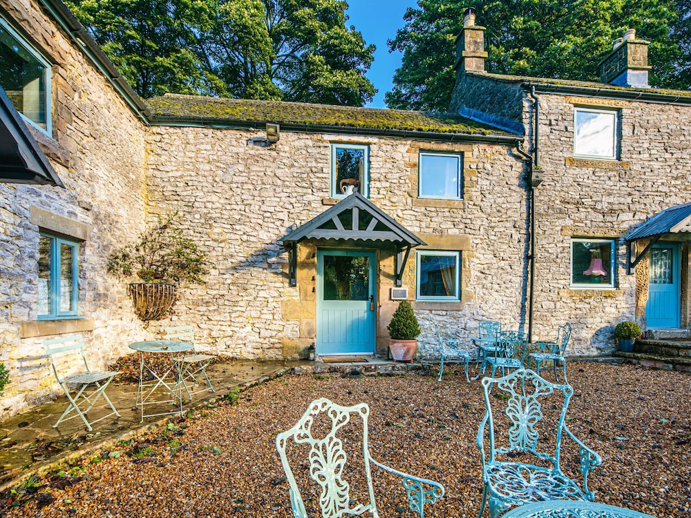 Rabbit Hut in Bakewell, United Kingdom