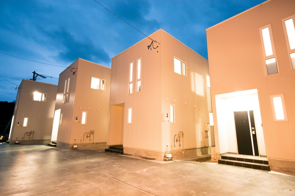 Kourijima L hotels in Nago, Japan