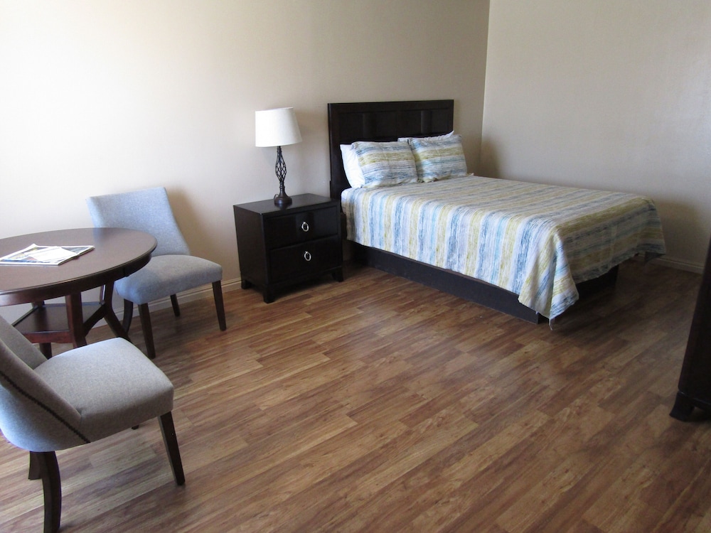 Lamplighter Lodge - photo 37
