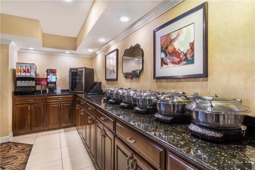 Best Western Plus Valdosta Hotel & Suites - photo 47
