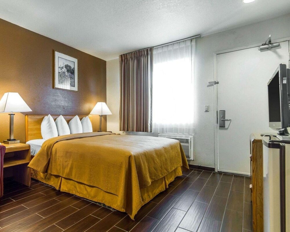 Quality Inn Oakland - photo 20