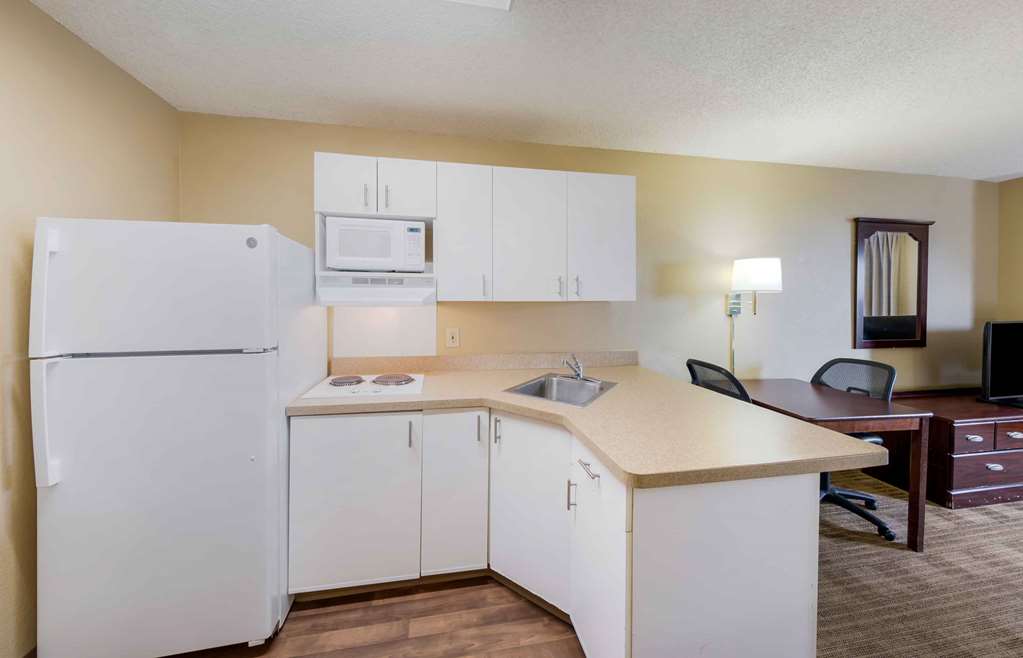 Extended Stay America Suites Orange County Huntington Beach - photo 30