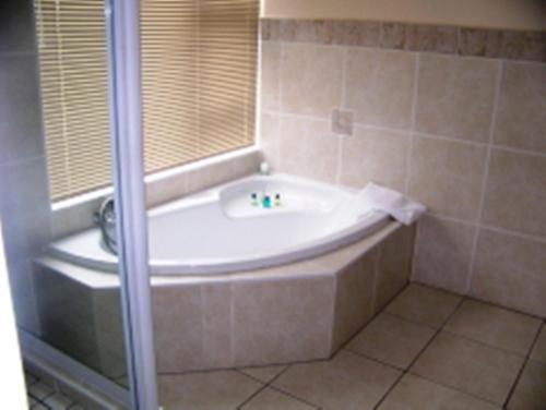 Walking on Water Guest House — 4-Star Luxury Hotel in Cape Town, South Africa