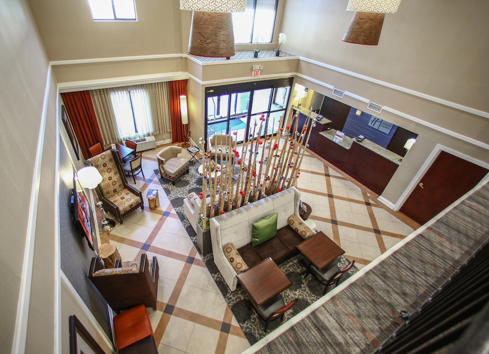 Holiday Inn Express Atlanta Emory University Area by IHG - photo 70