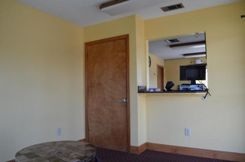 Economy Inn New Orleans - photo 5