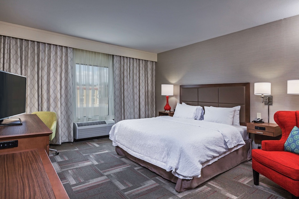 Hampton Inn & Suites Claremore - photo 10