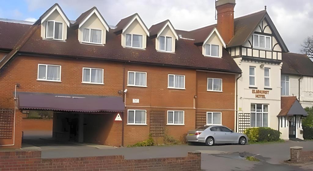 Elmhurst Hotel
