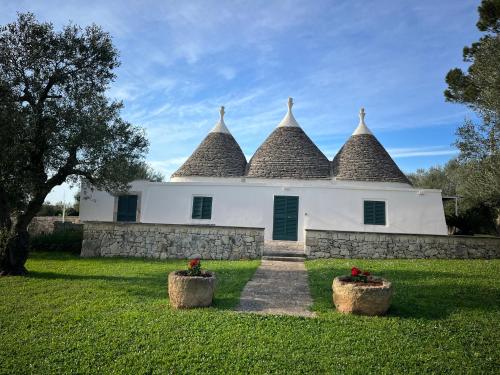 Trulli Capomazza in Noci, Italy