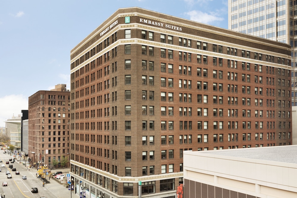 Embassy Suites by Hilton Minneapolis Downtown - photo 50