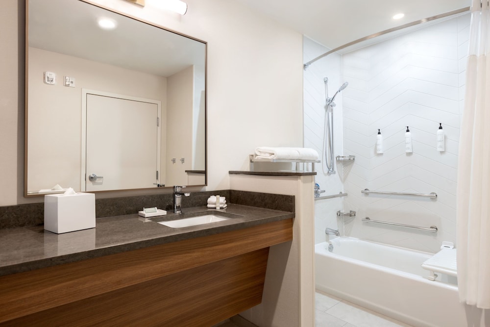 Fairfield Inn & Suites By Marriott Rockaway - photo 13