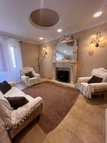 Spacious Flat Near Valletta & Waterfront Ideal Location — 4-Star Luxury Hotel in Floriana, Malta