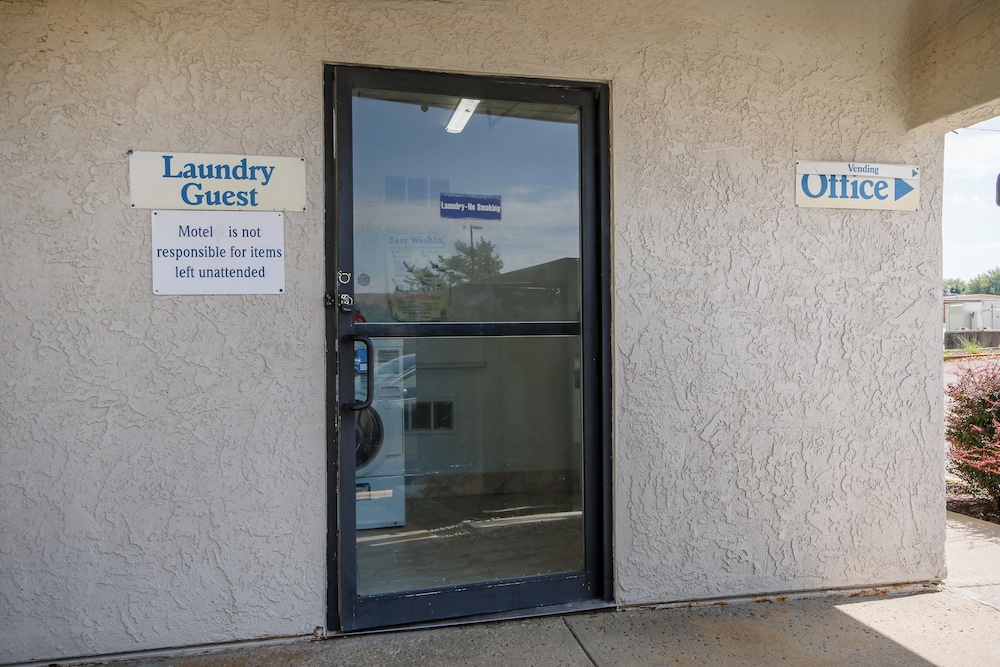 Motel6 Topeka KS Northwest - photo 32