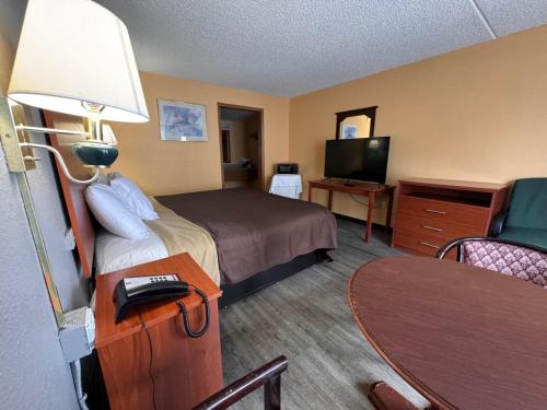 College Inn Spartanburg - photo 30