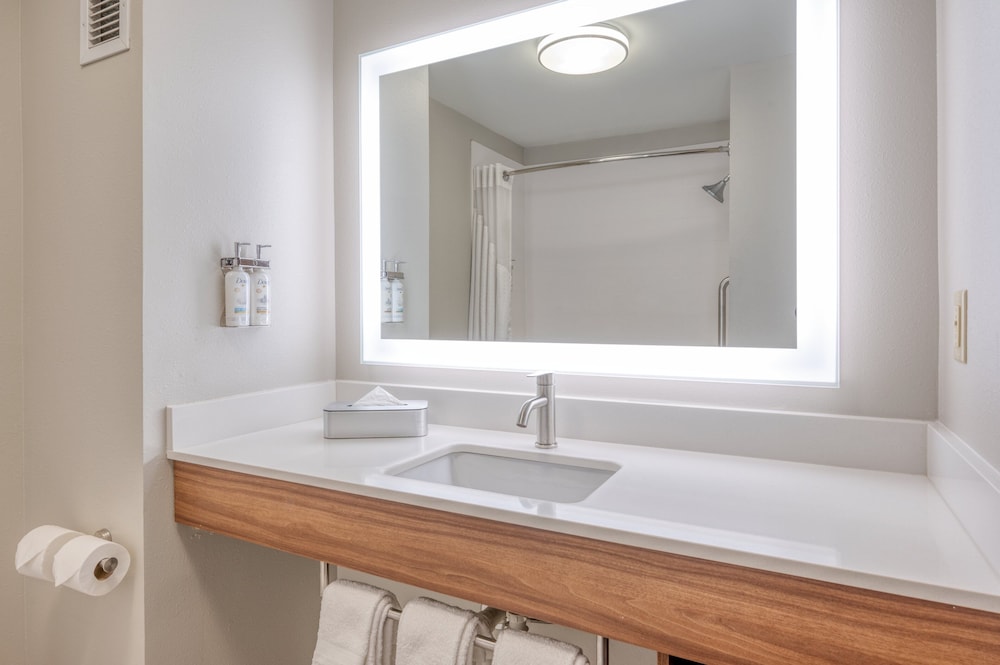 Holiday Inn Express & Suites Thornburg S. Fredericksburg by IHG - photo 26