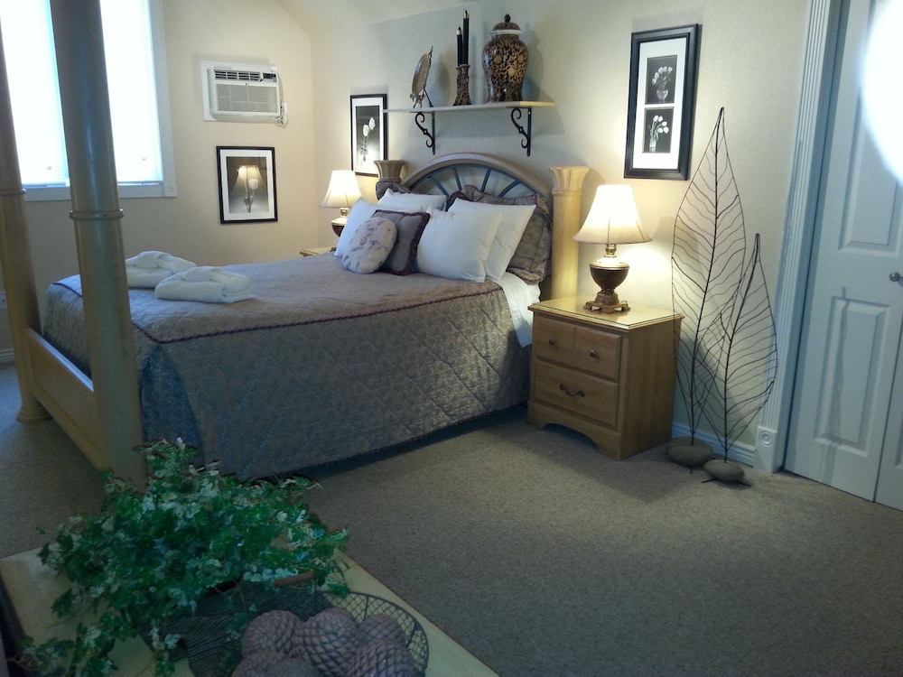 The River's Edge Motel Lodge & Resort - photo 7