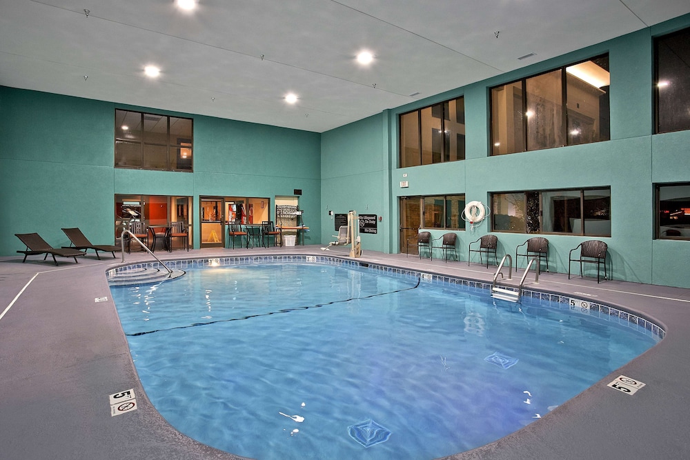 Hampton Inn Sevierville - photo 34