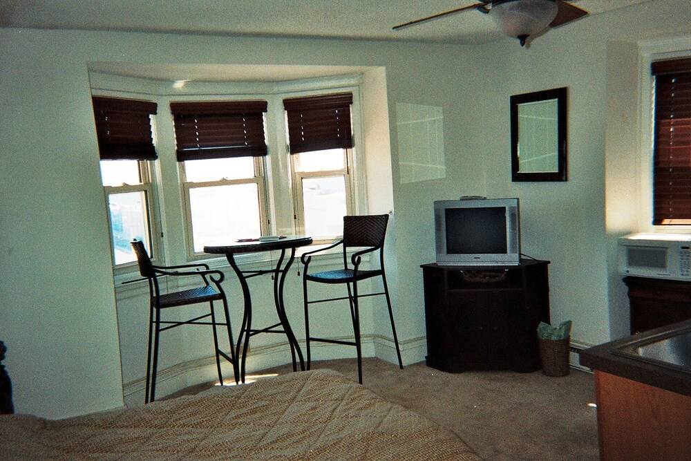 Homestead Beach Hotel - photo 9