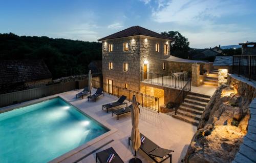 Awesome Home In Zmijavci With Wifi — 4-Star Luxury Hotel in Zmijavci, Croatia