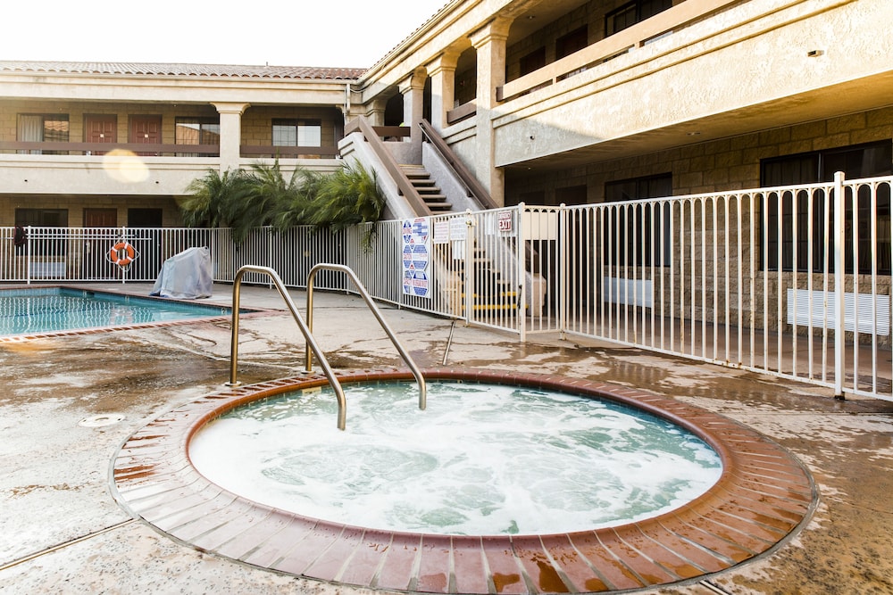 Premier Inns Thousand Oaks - photo 32