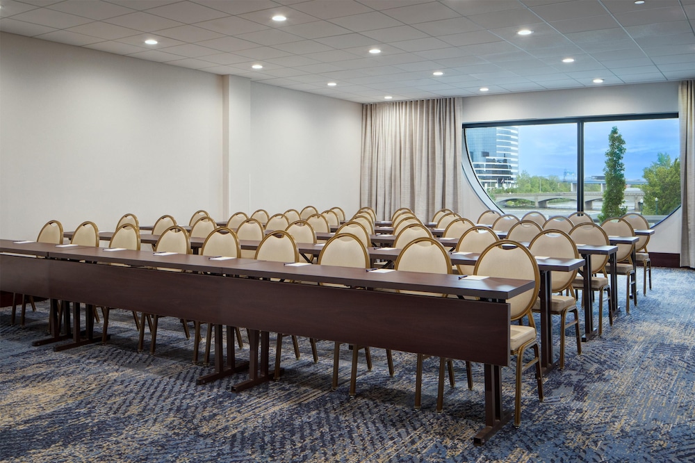 Amway Grand Plaza Curio Collection by Hilton - photo 103