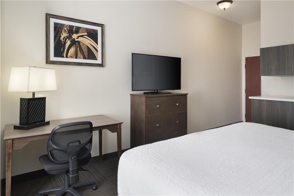Best Western Plus Frontier Inn - photo 17