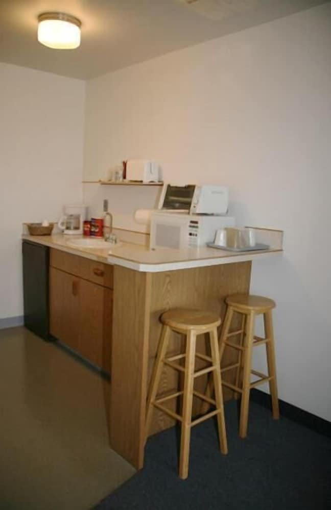 Ponderosa Motel - photo 12
