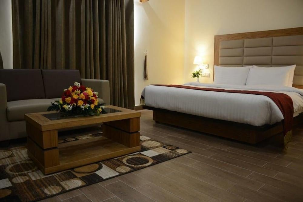 Hotel One Tariq Road Multan - last minute hotel in Multan
