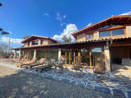 Prades Vila Bella Casa Molinets i Casa Borrianes — 4-Star Luxury Hotel in Prades, Spain