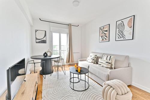 Magnifique 2 Pieces Dans la Banlieue Parisienne in Montreuil, France