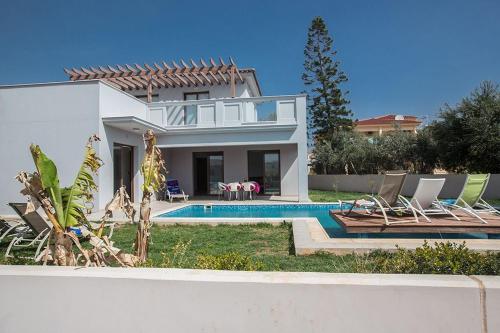 Villa Petreris Enas Stunning 3 Bedroom Central Ayia Napa Villa With Pool