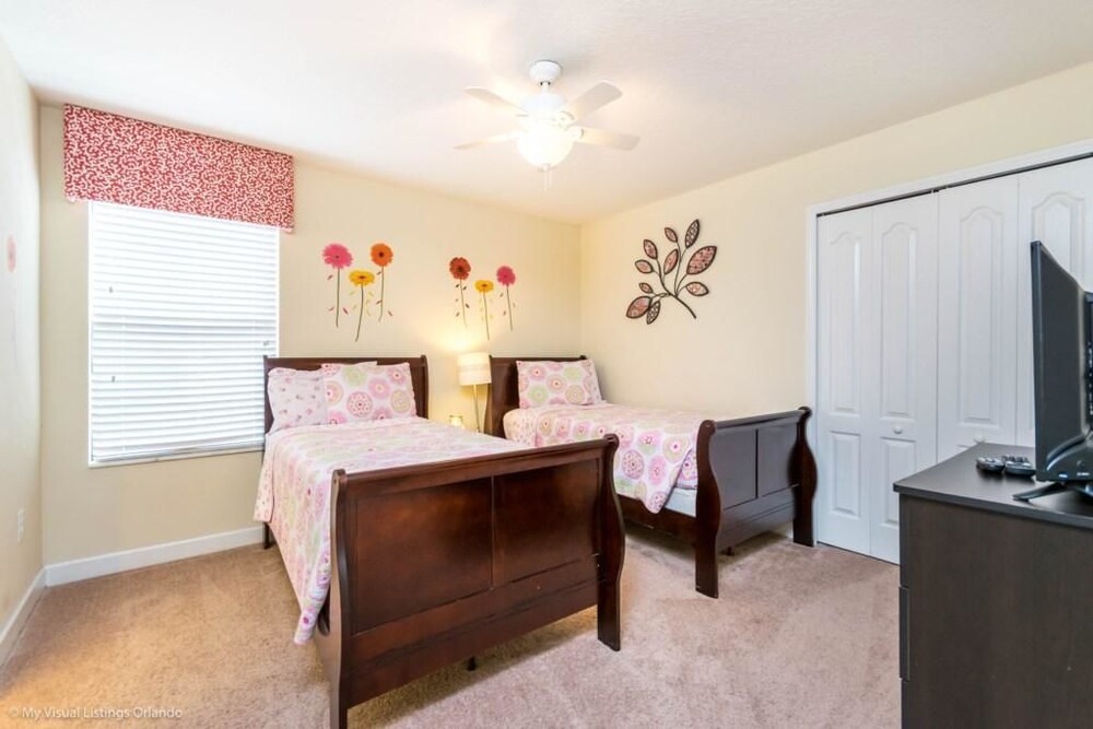 Amazing Champions Gate 9 Bedrom 5 Bath - photo 4