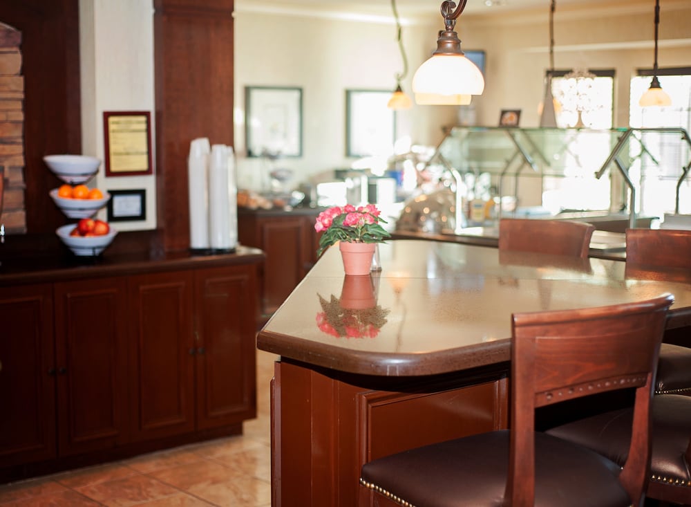 Staybridge Suites Wichita by IHG - photo 30