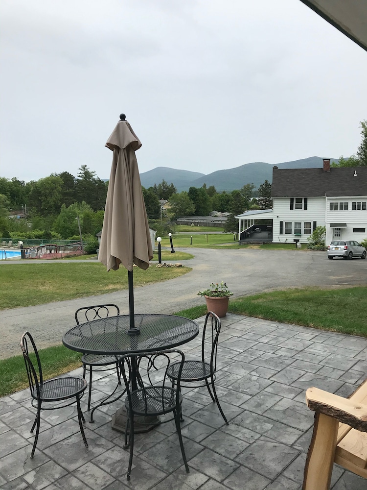 Hill View Motel and Cottages - photo 6