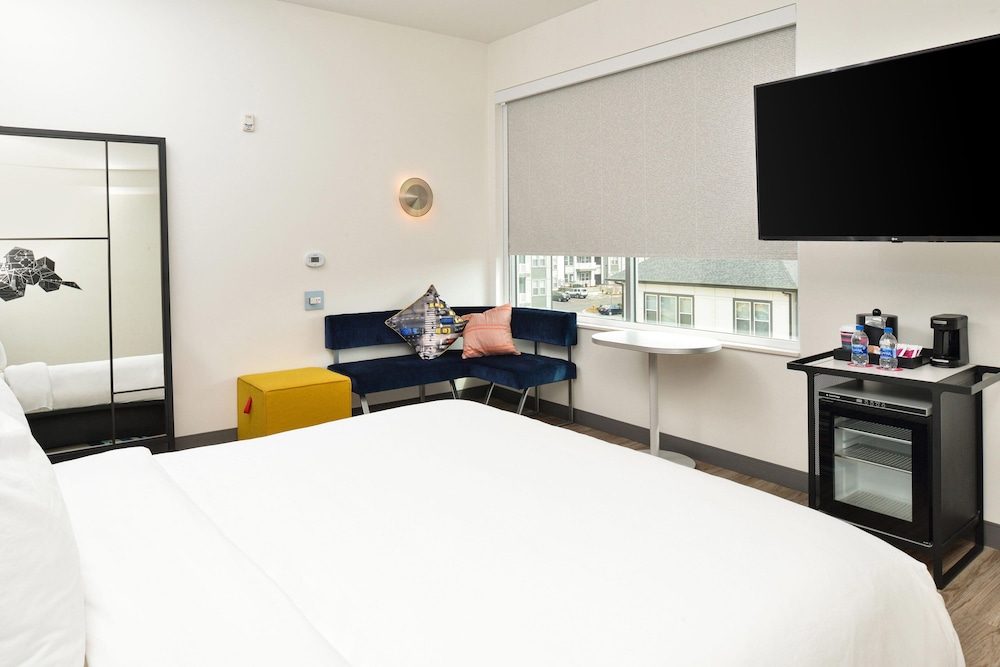 Aloft Charlotte Airport - photo 19