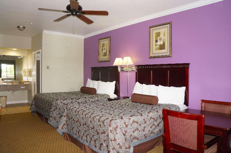 Rodeo Lodge - photo 14