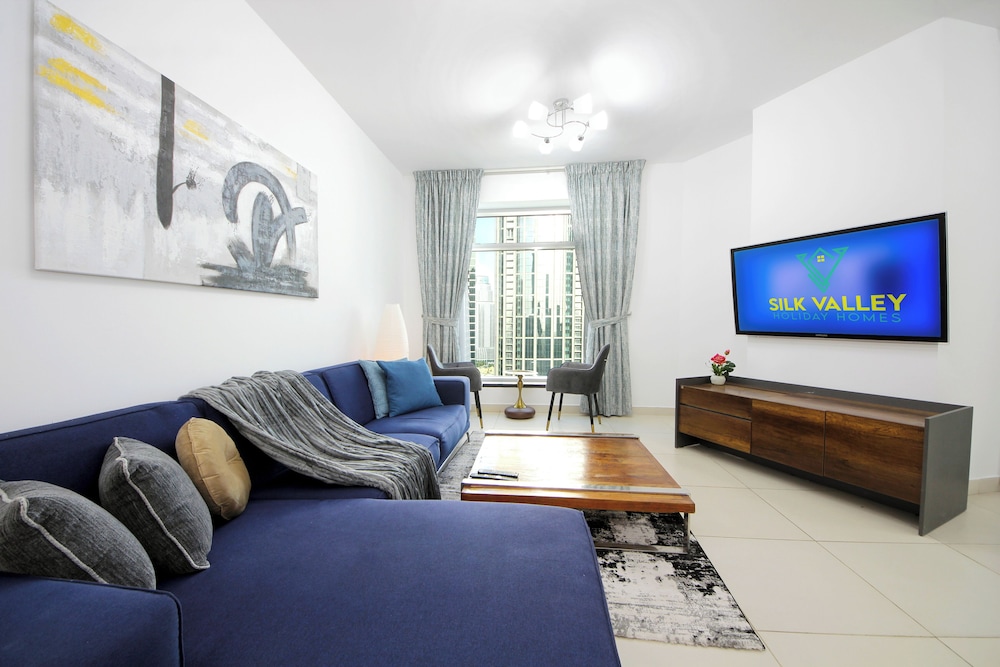 Silk Valley Luxury 2B Burj Khalifa View — 4-Star Luxury Hotel in Dubai, United Arab Emirates