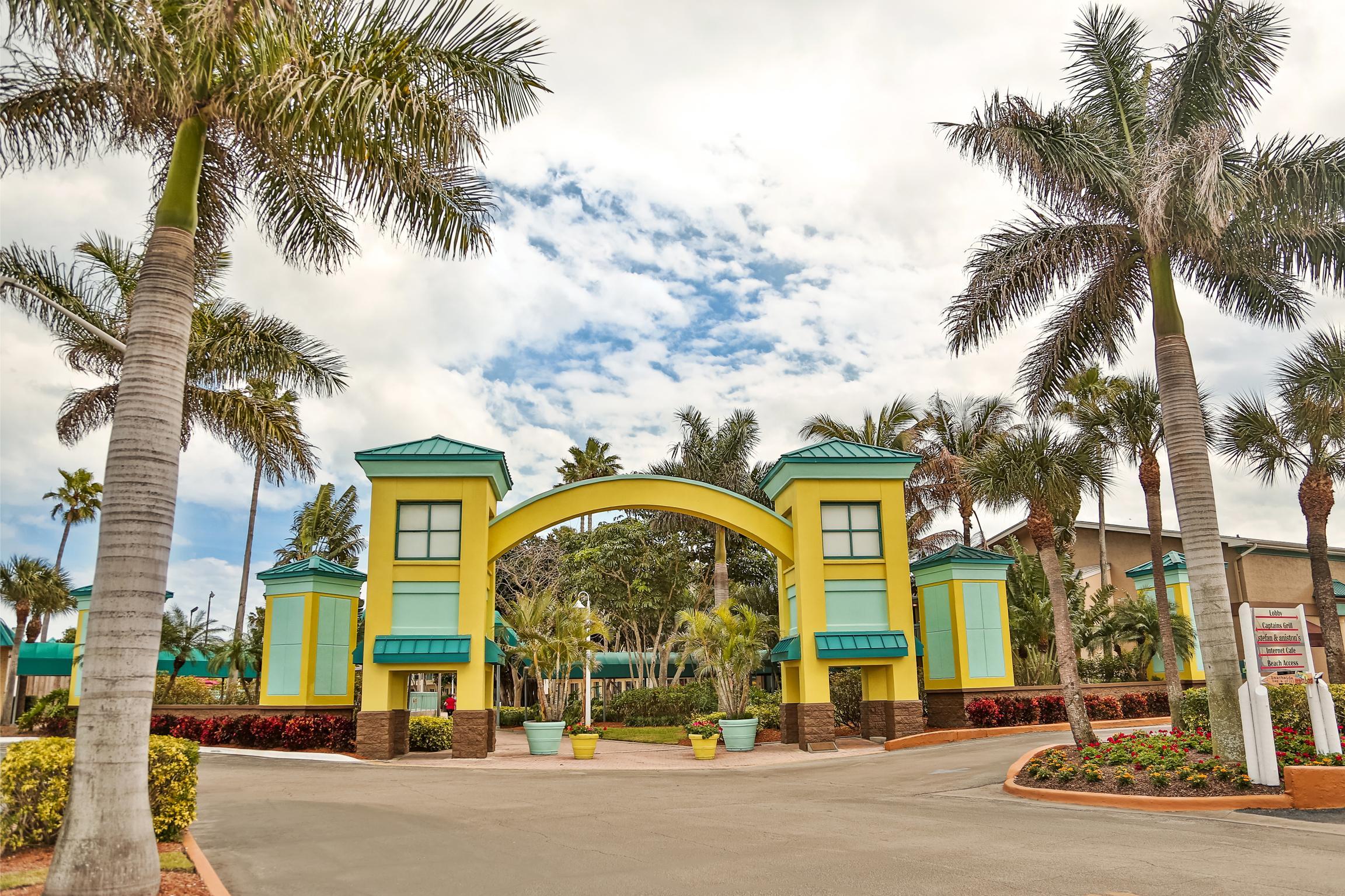 International Palms Resort - photo 36