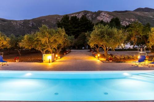 Casa Jo Castellammare Del Golfo a 5 Minuti Dalla Spiaggia Con Piscina — 4-Star Luxury Hotel in Castellammare Del Golfo, Italy