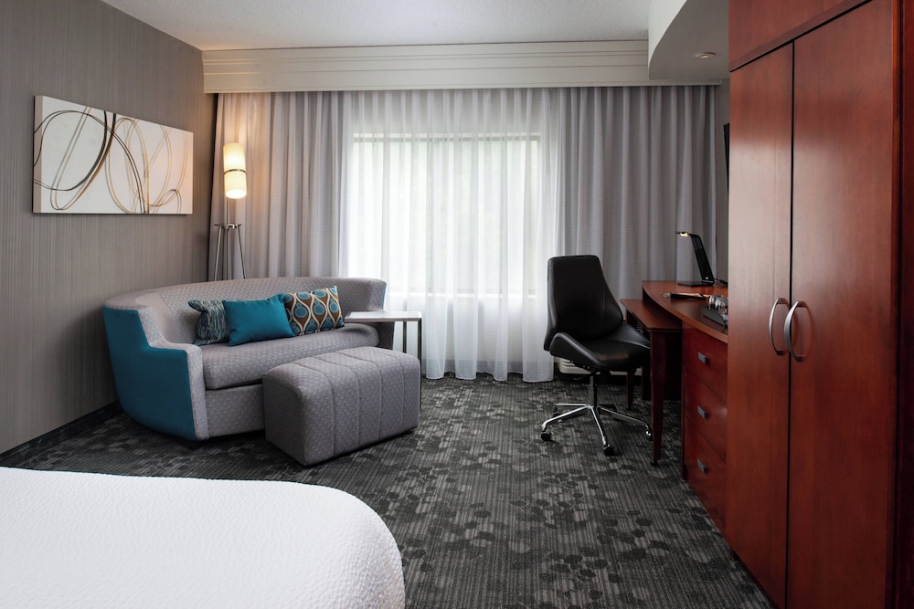 Courtyard by Marriott High Point - photo 12