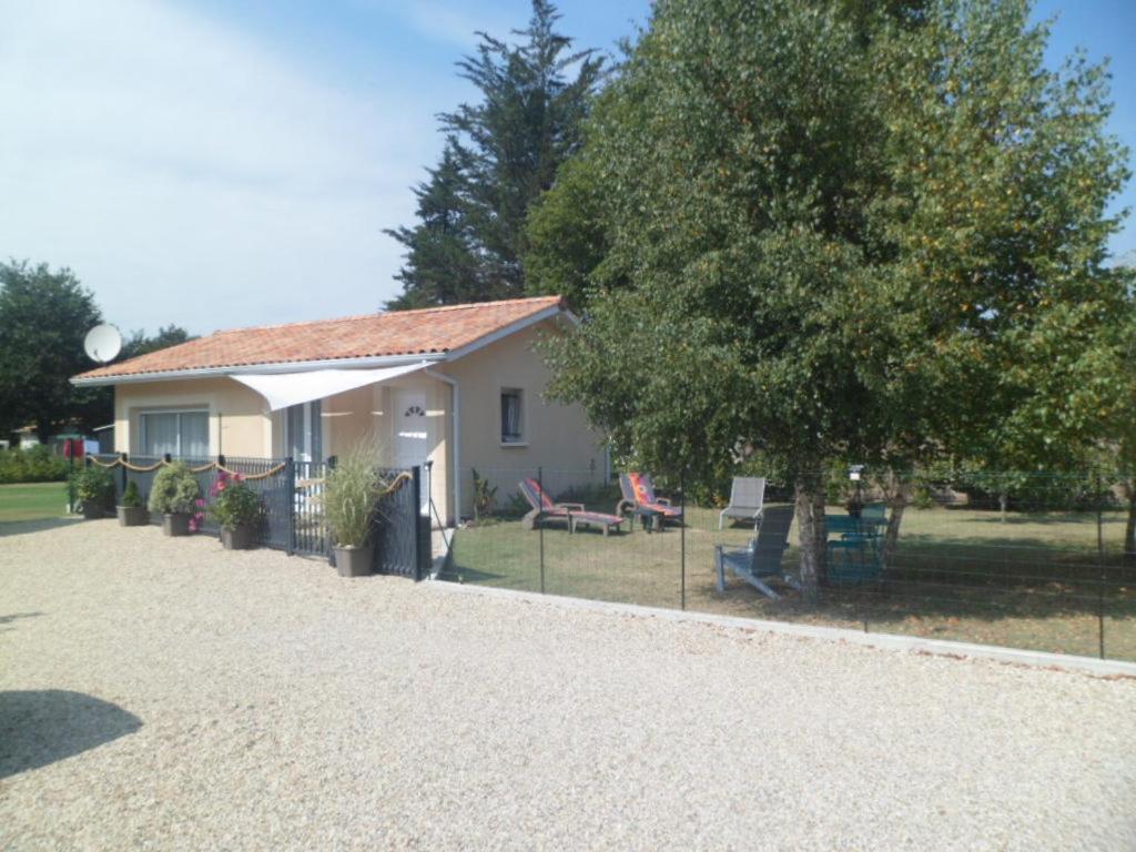 Maisonnette Entre Foret Et Occean — hotel in Vendays-Montalivet
