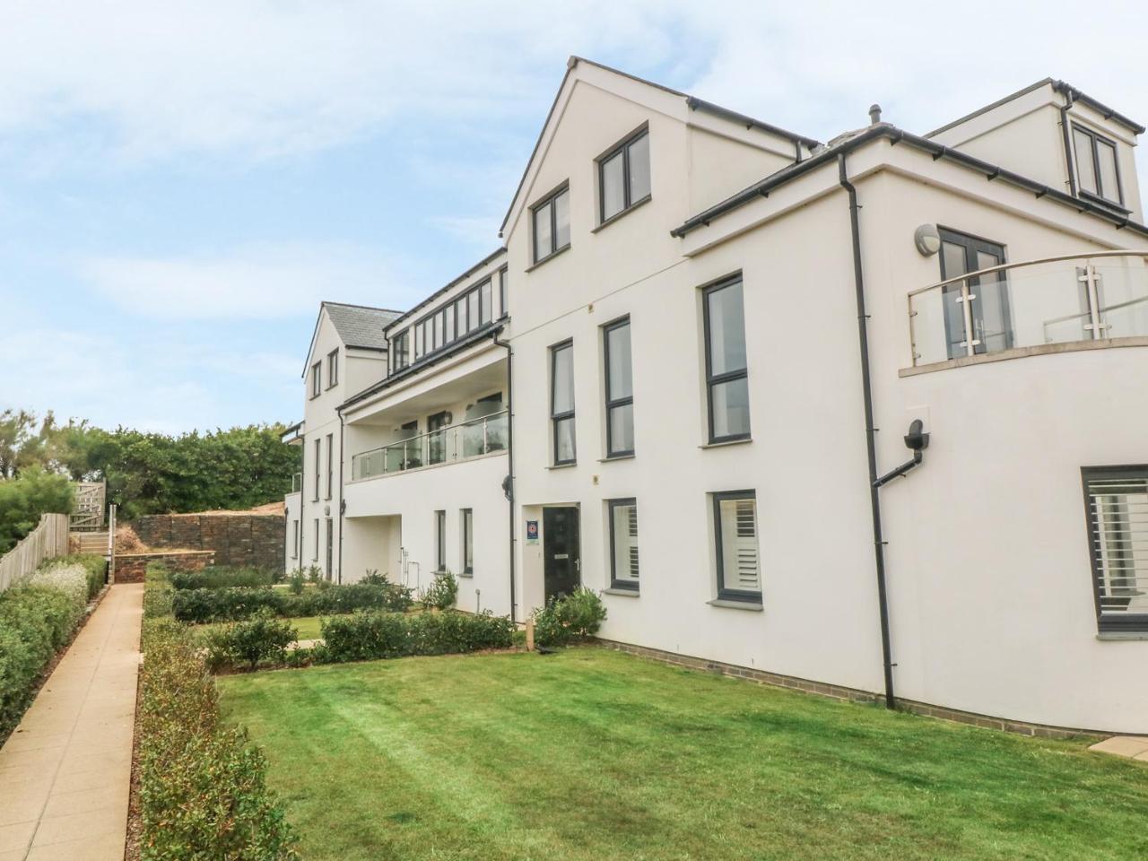 Seaspell Beach House — 5-Star Luxury Hotel in Padstow, United Kingdom