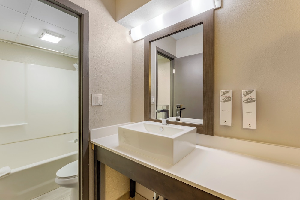 Red Roof Inn Bourbonnais - photo 17