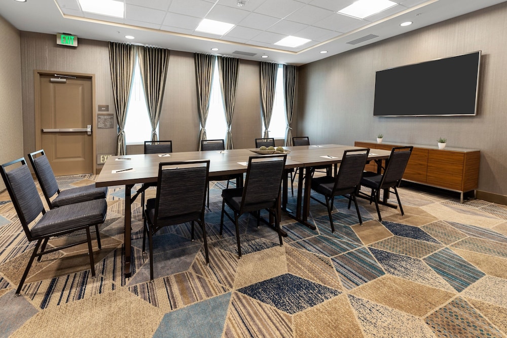Fairfield Inn & Suites by Marriott San Jose North Silicon Valley - photo 43
