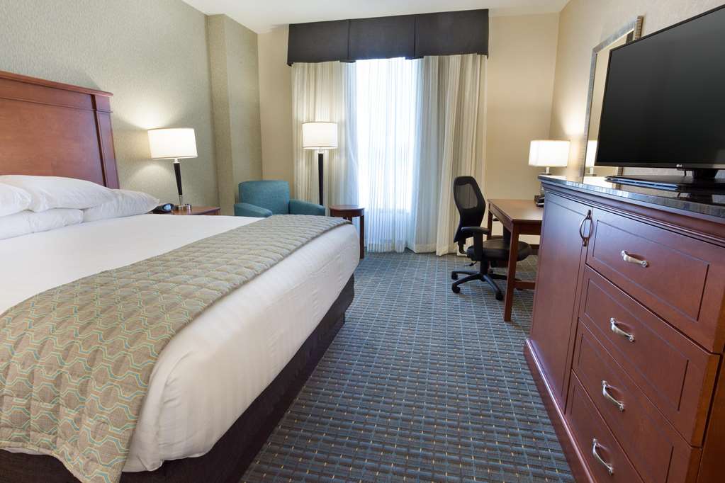 Drury Inn & Suites Burlington - photo 13