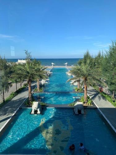 Hà Thành s homestay — 4-Star Luxury Hotel in Nghi Xuan, Vietnam